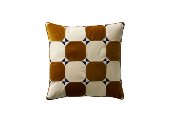 Juniper Cushion caramel